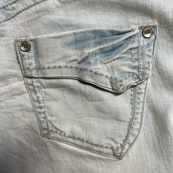 NWOT YNQ Boyfriend Distressed Jeans - Picture 12 of 13